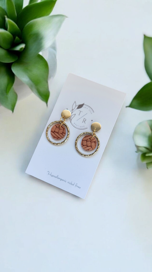 Carli: Mini Dangle Earring in Apricot